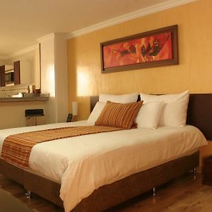 Luxor Plaza Hotel